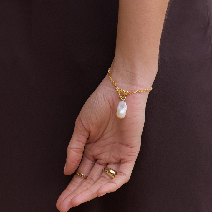 Belcher Charm Bracelet with Sailor Clasp - Gold