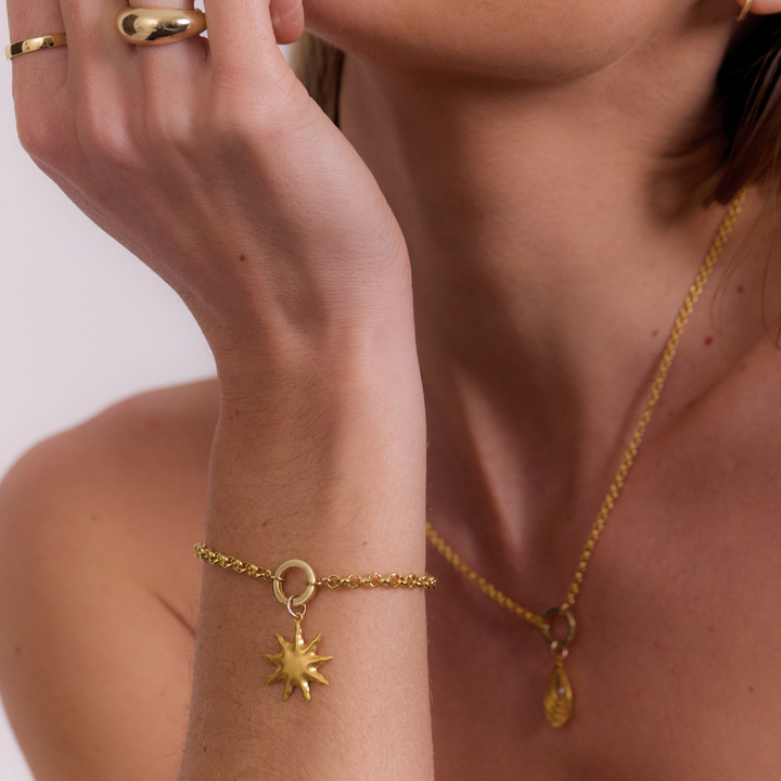 Belcher Charm Bracelet with Round Push Clasp - Gold