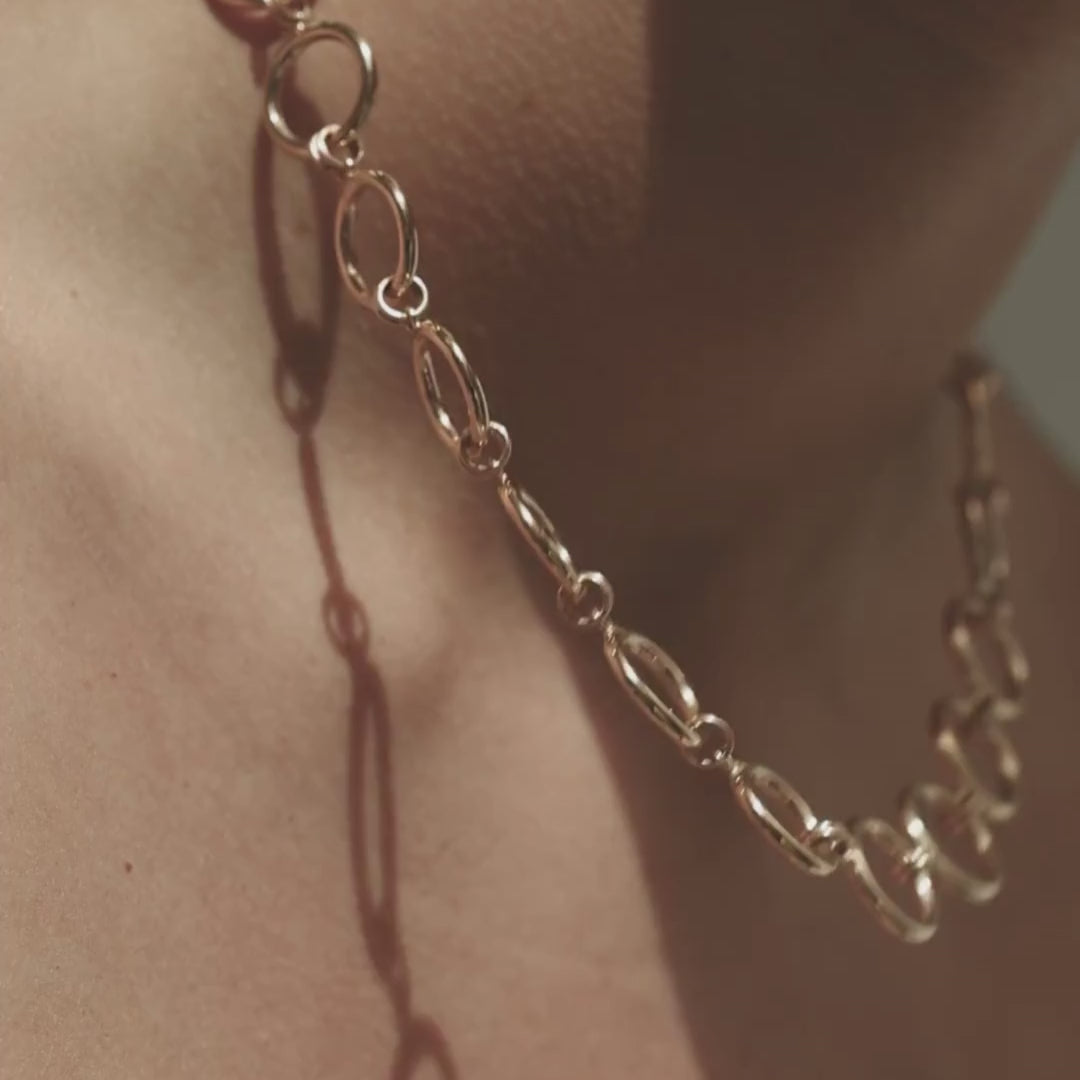 Camelia Necklace - Gold