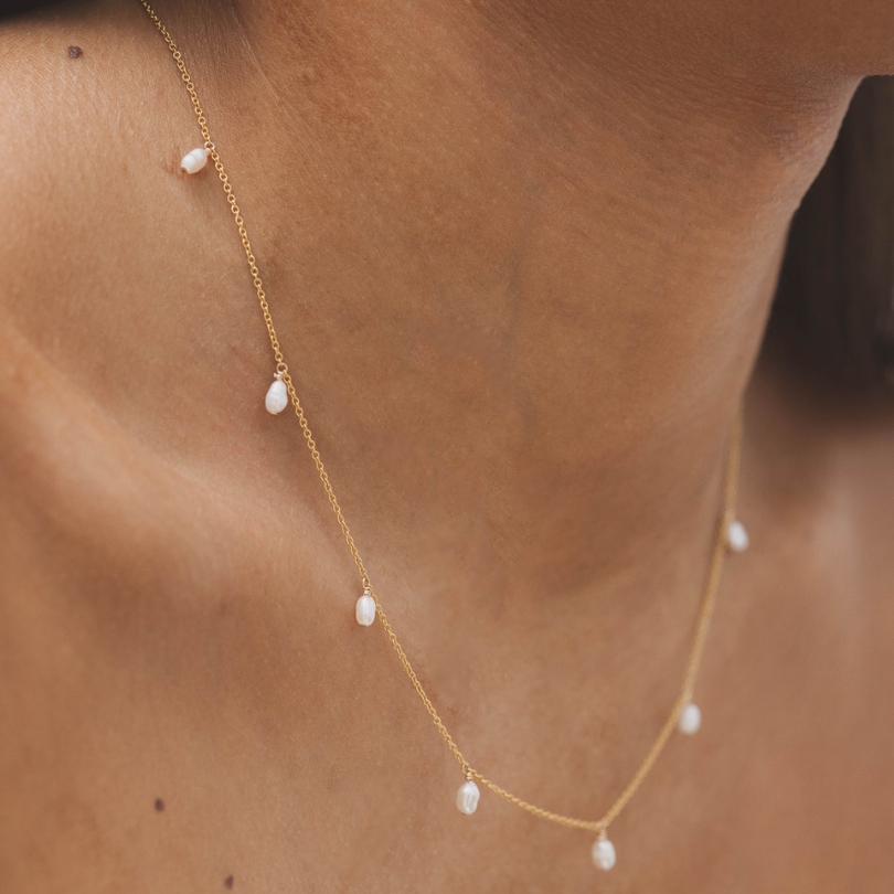 Prim Freshwater Pearl Necklace - Gold