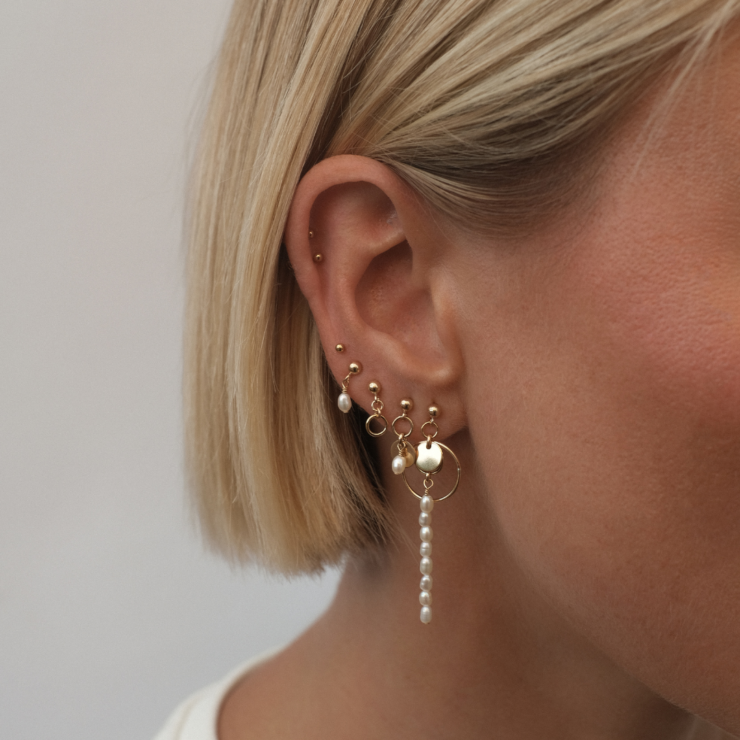 Noa Freshwater Pearl Earrings - Gold