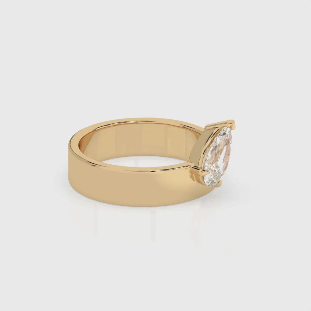 Esme Ring - Yellow Gold