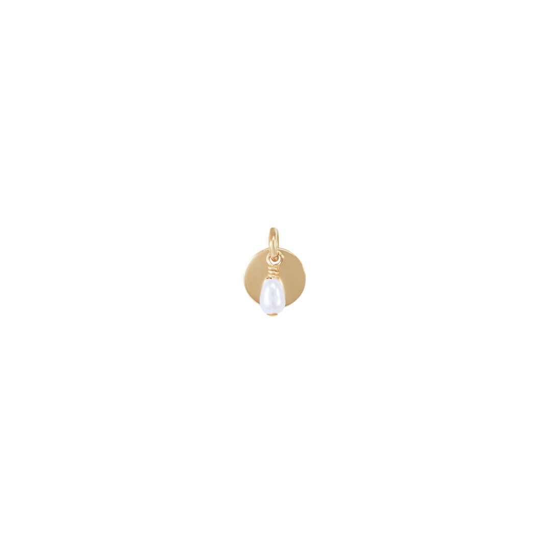 Sia Disc with Noa Pearl Charm - Gold