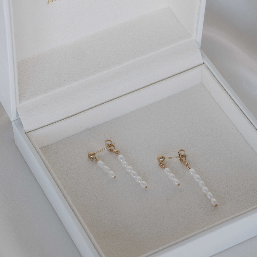 Aimee Freshwater Pearl Earrings - Gold