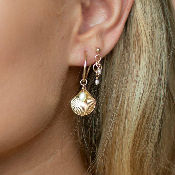 Ula Shell Hoop Earrings - Gold